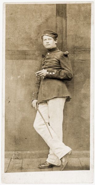 Abb. 4: unbekannter Lichtbildner fotografierte Zille als Soldat